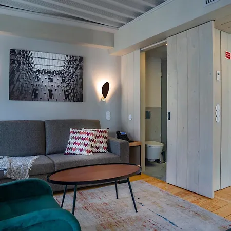 Porta Nova Collection House 4*