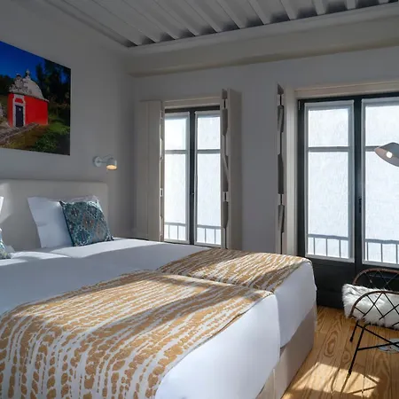 Porta Nova Collection House 게스트하우스 4*