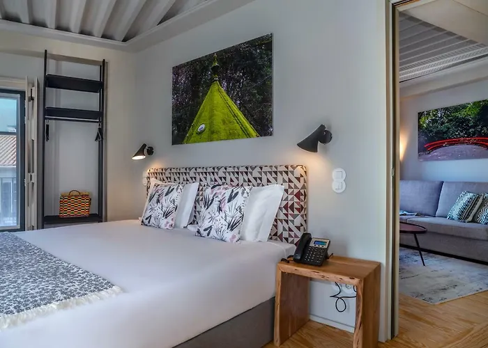 Porta Nova Collection House 4*